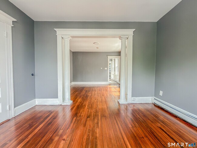 Building Photo - 15 Elmwood Ave