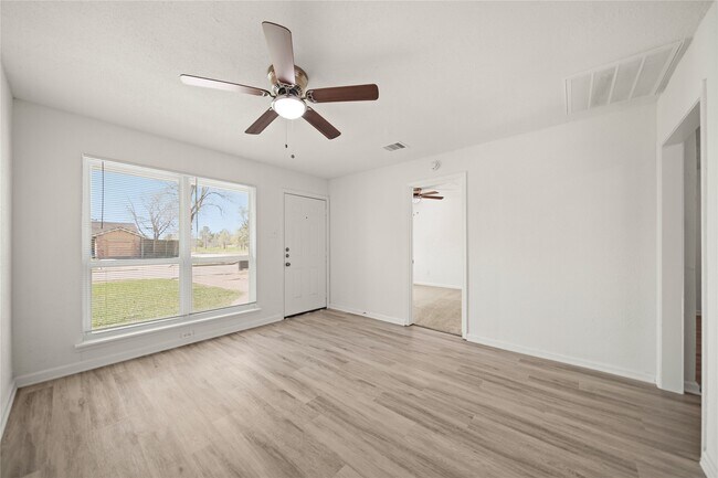 Building Photo - 2942 Knotty Oaks Trail