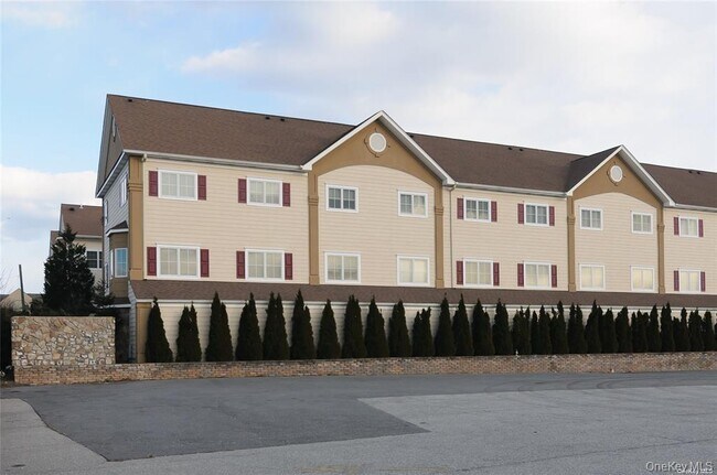 Building Photo - 330 Maple Ave