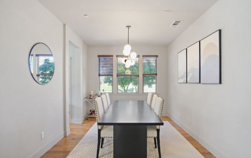 Building Photo - 602 Criolla Dr