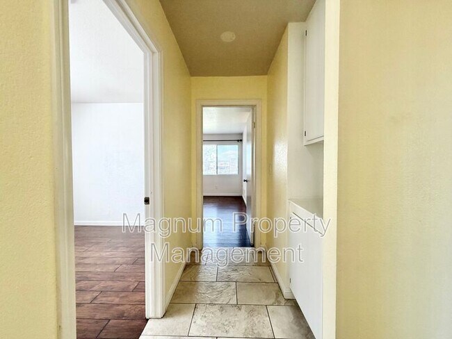 Building Photo - 25268 Shadescale Dr