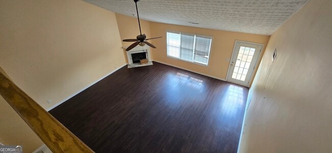 Building Photo - 1055 Livery Cir
