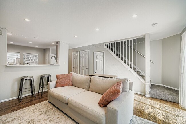 Building Photo - LOCATION, LOCATION! Featuring modern finishes and a peaceful outdoor retreat, this 2-bed 2.5-bath...