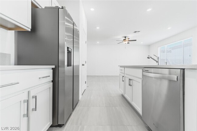 Building Photo - 7382 Pioneer Way