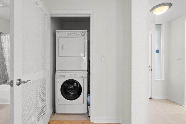 Building Photo - 3901 Lick Mill Blvd