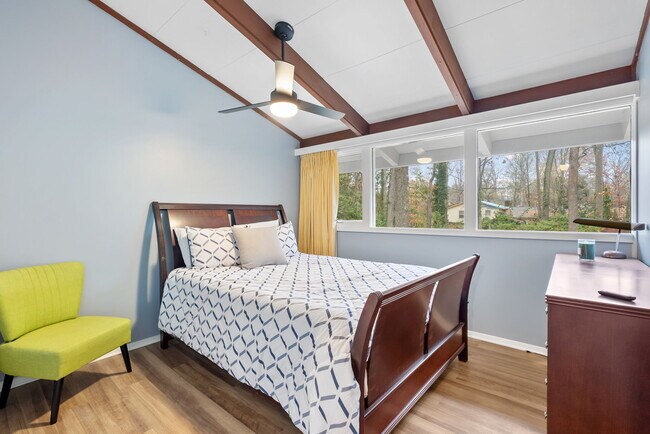 Building Photo - 103 Robinall Dr