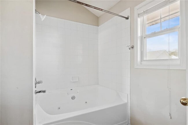 Building Photo - 179 Pearl Chambers Dr