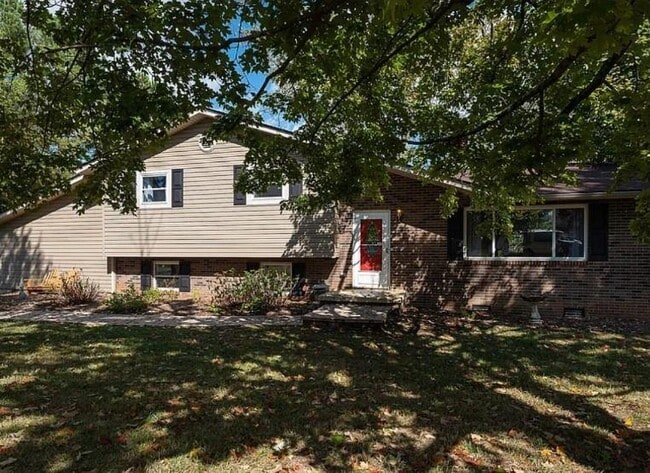 Building Photo - 128 Farlow Dr