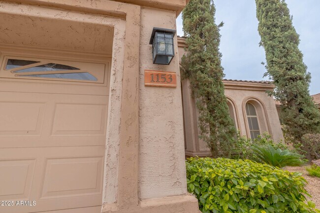 Building Photo - 1153 W Windhaven Ave