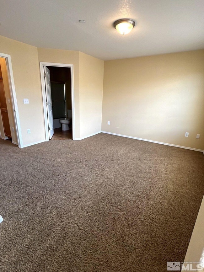 Building Photo - 3072 Sterling Ridge Cir