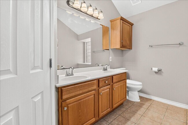 Building Photo - 5114 Spring Brook Dr