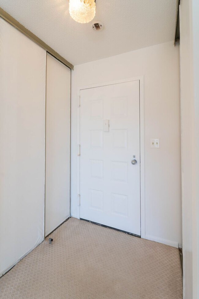 Building Photo - 8370 Greensboro Dr