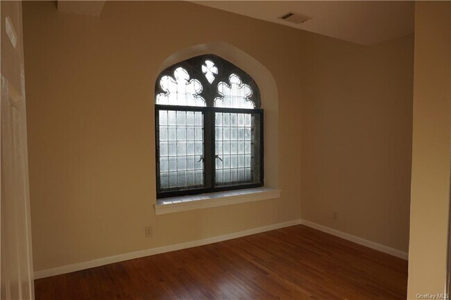 Building Photo - 110 Chateau Rive