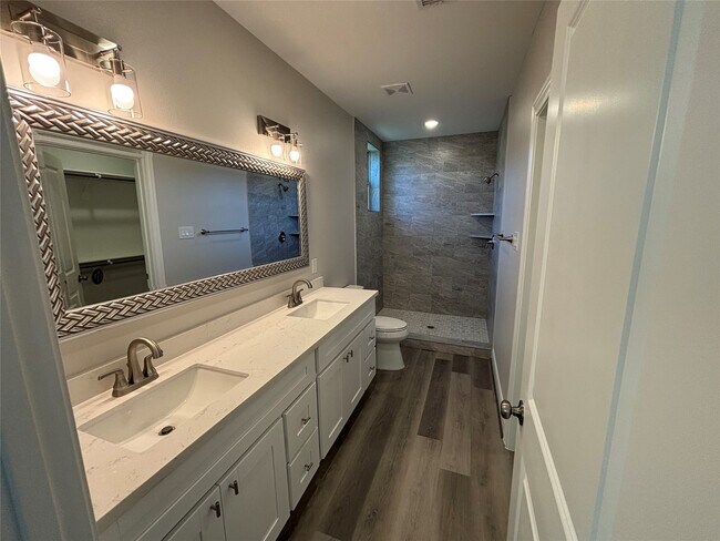 Building Photo - 504 Nursery Rd