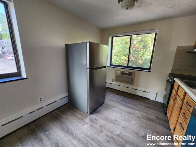 Building Photo - 15 Chester St