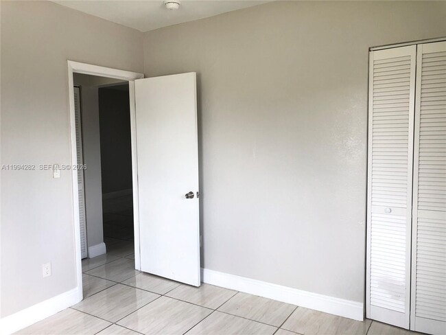 Building Photo - 1940 Washington Ave