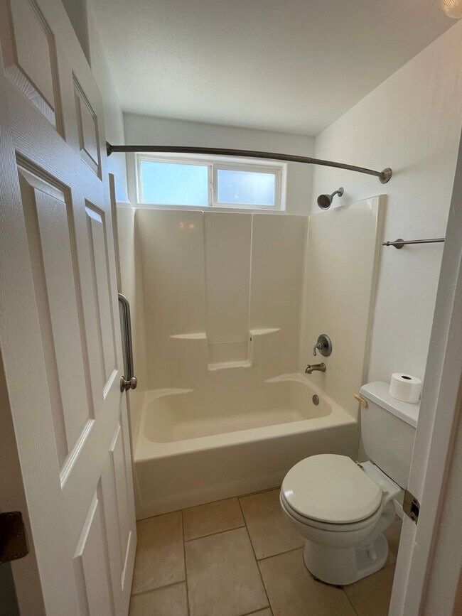 Building Photo - 322 Arcade Dr