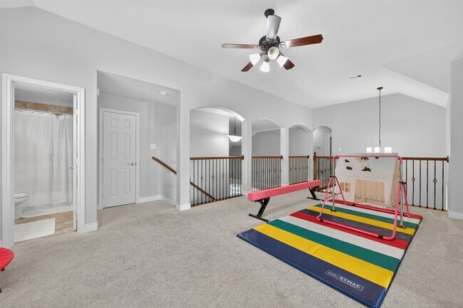 Building Photo - 25214 Evergreen Bend Dr