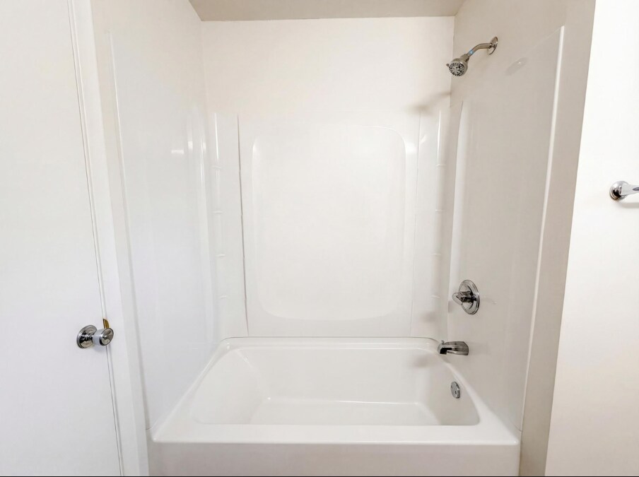 Building Photo - 8615 Virginia Cir N