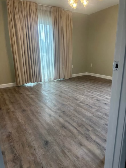 Building Photo - 1110 Airport Rd