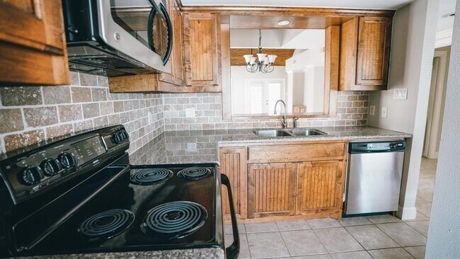 Building Photo - 4144 Greystone Way