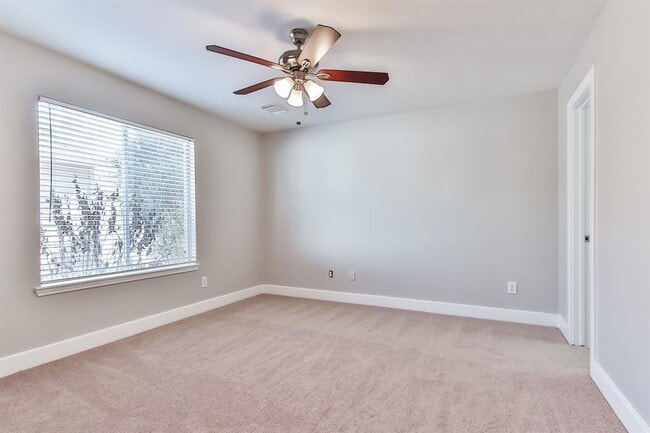 Building Photo - 6219 Spruce Bough Ct