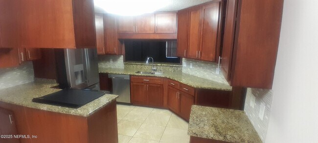 Building Photo - 3119 Marrano Dr