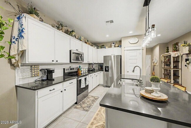 Building Photo - 24054 W Verlea Dr