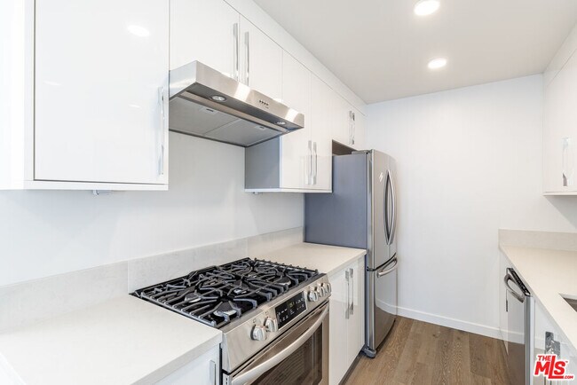 Building Photo - 1026 6th St
