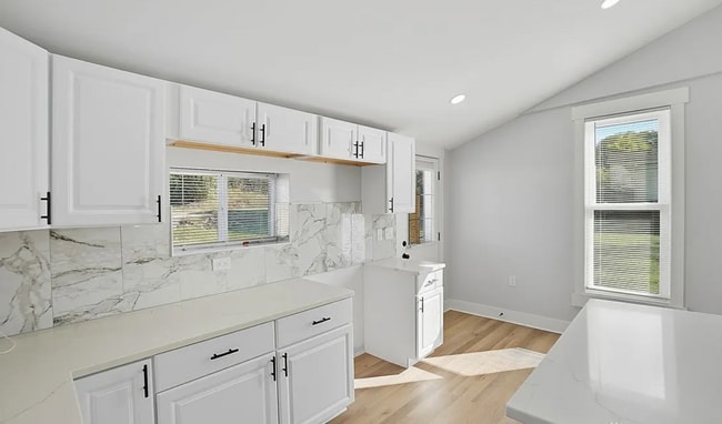 Building Photo - 1531 Chapel St