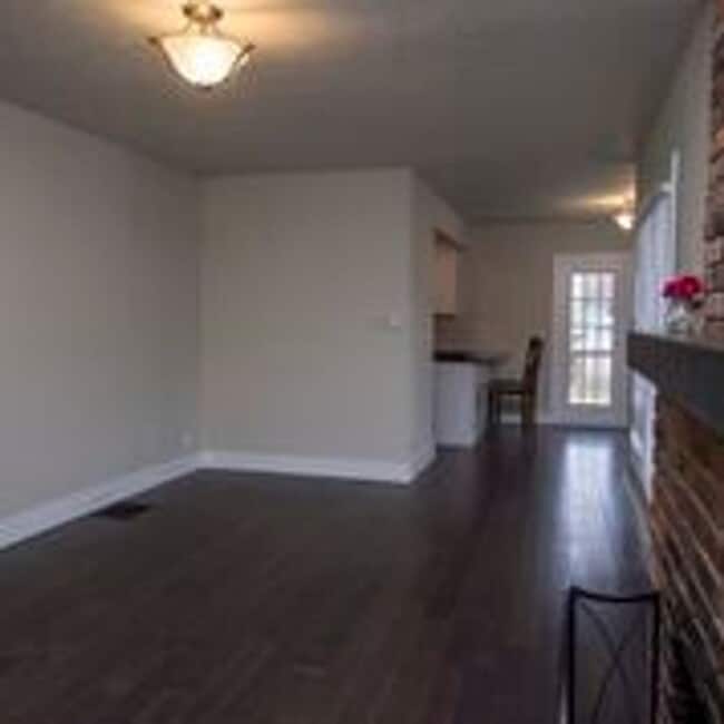 Building Photo - Available June 15!