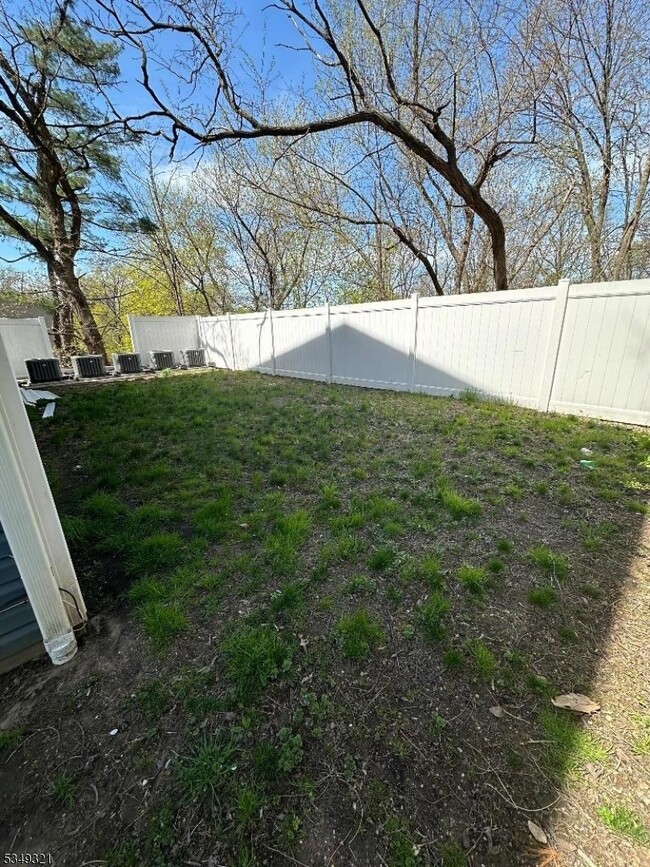 Building Photo - 307 Caldwell Ave