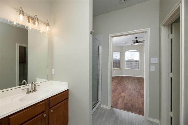 Building Photo - 5621 Old Orchard Dr