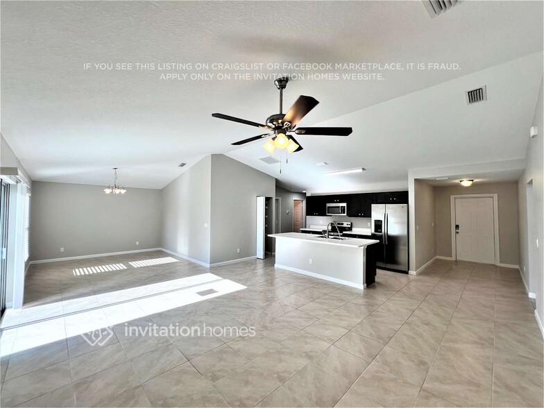 Building Photo - 4580 SW Darwin Blvd