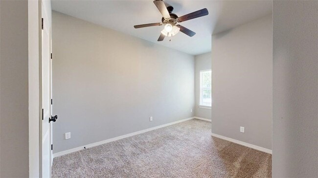 Building Photo - 305 Poplar St