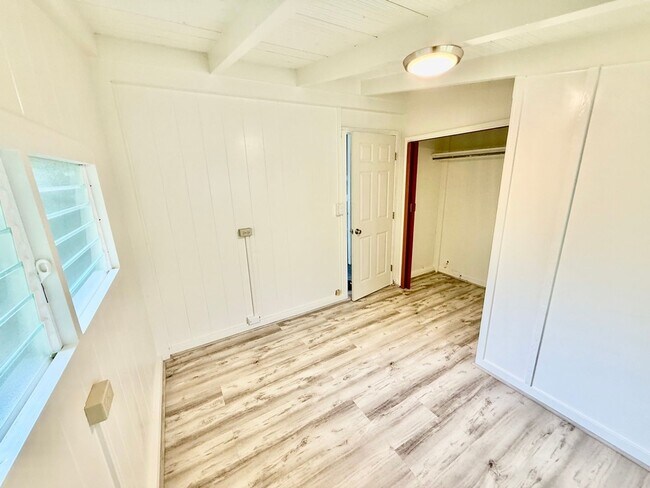 Building Photo - 4BD|2BA|Carport|ADU|Yard Service Included