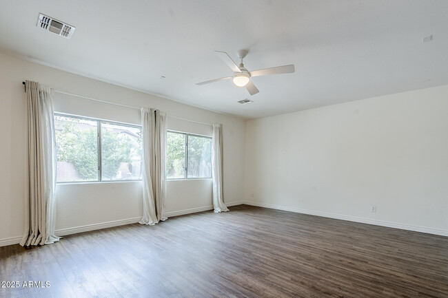 Building Photo - 2744 E Donato Dr