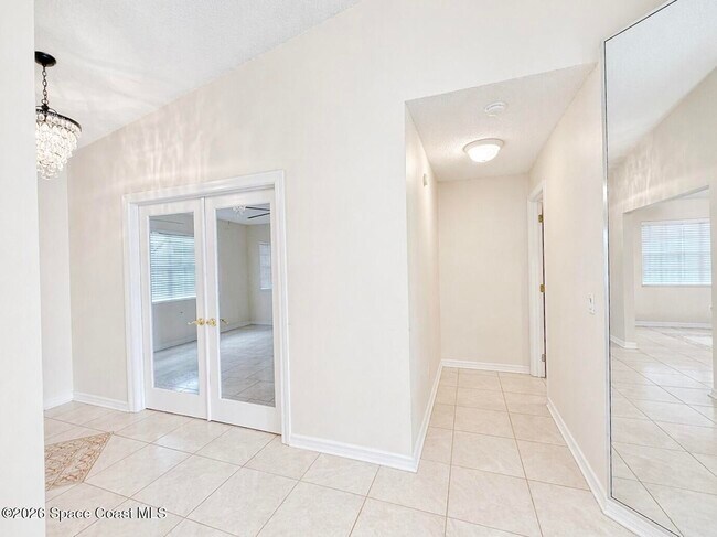 Building Photo - 270 Quail Dr