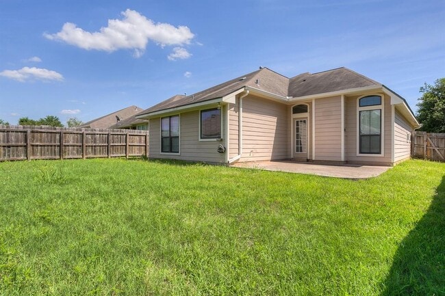 Building Photo - 103 Garden Acres