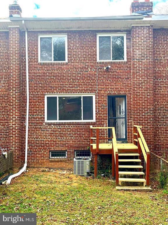 Building Photo - 5028 Roseld Ct