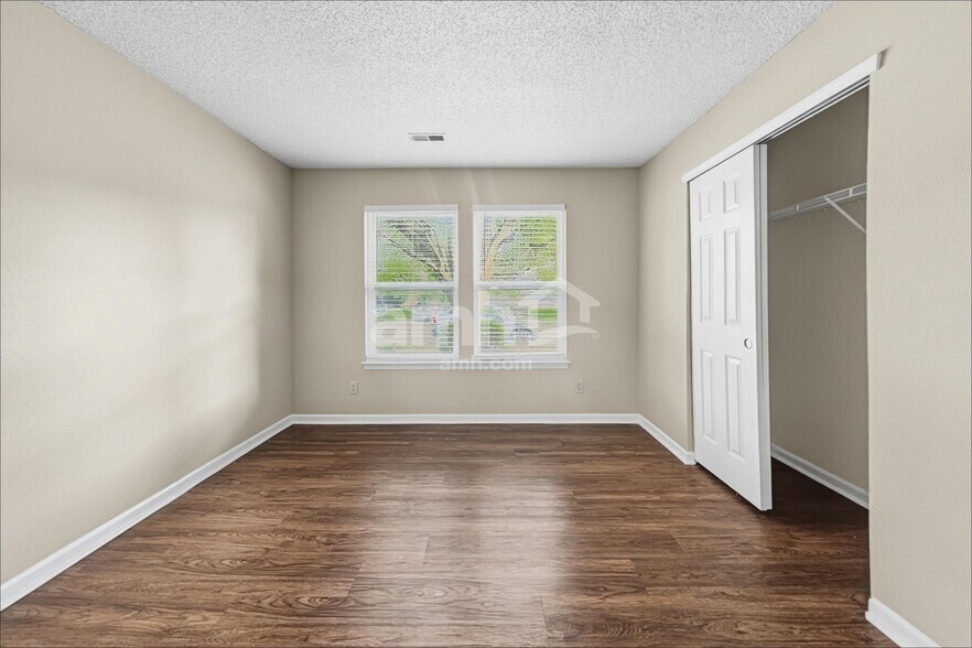 Building Photo - 12144 Brushfield Ln