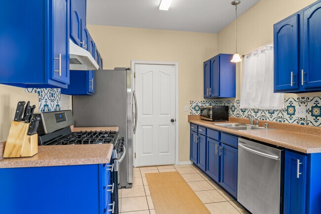 Building Photo - 2863 Ox Cart Ct
