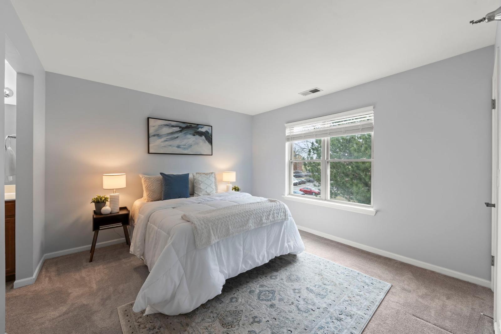 Building Photo - 208 Glengarry Dr