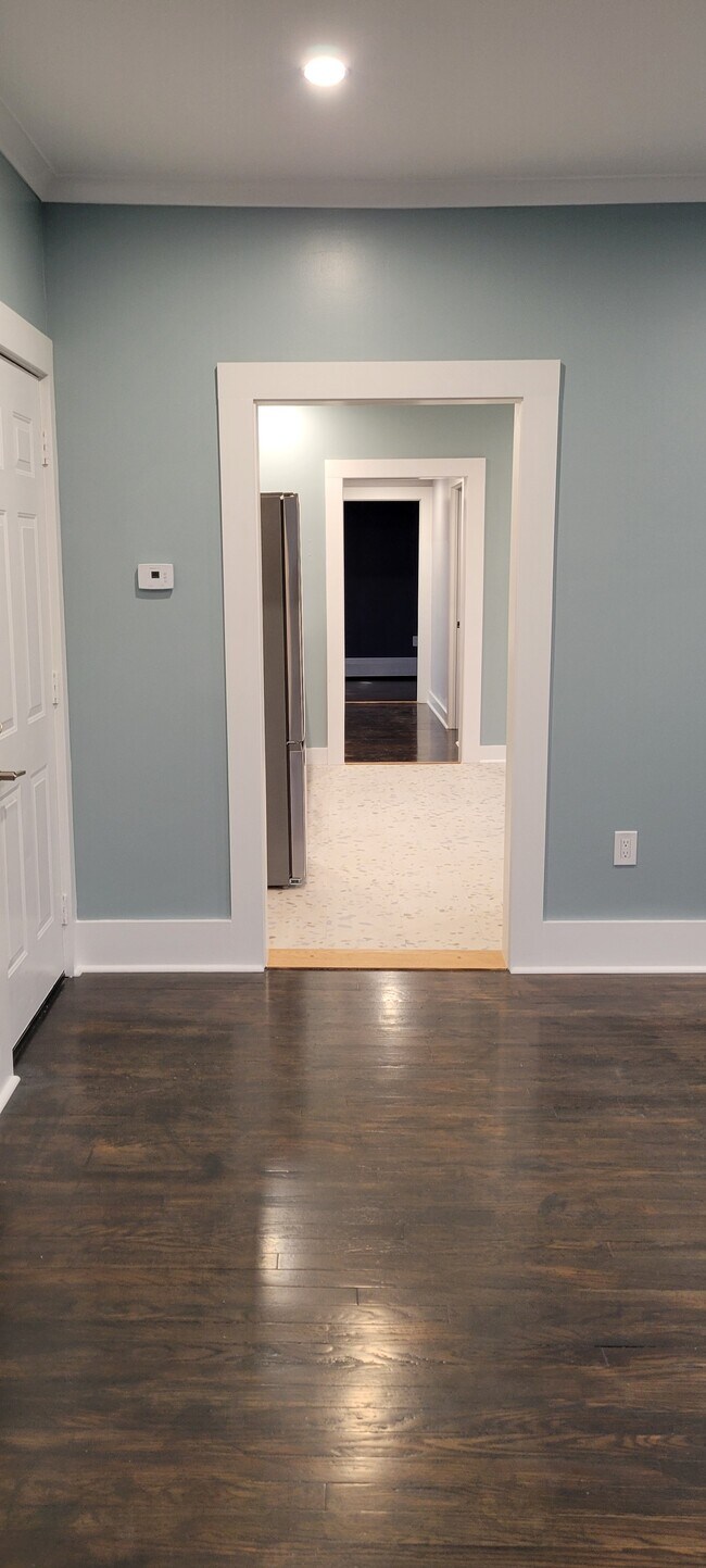 Building Photo - 187 Church St