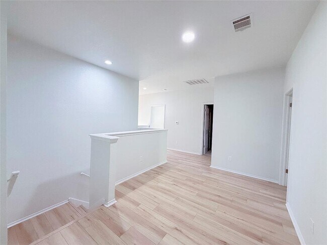 Building Photo - 16403 Spotted Eagle Dr