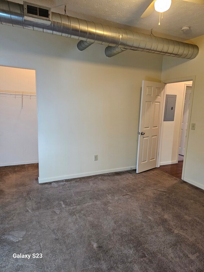 2nd Bedroom - 213 Findlay St