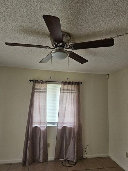 Building Photo - 1050 N Fiske Blvd