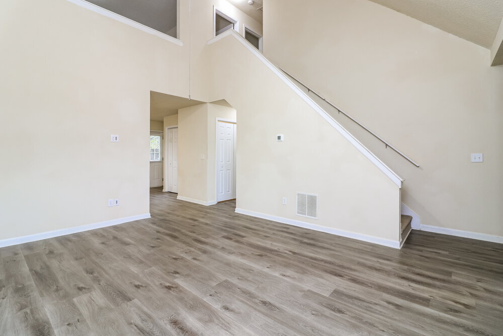 Building Photo - 67 Middlebrook Dr