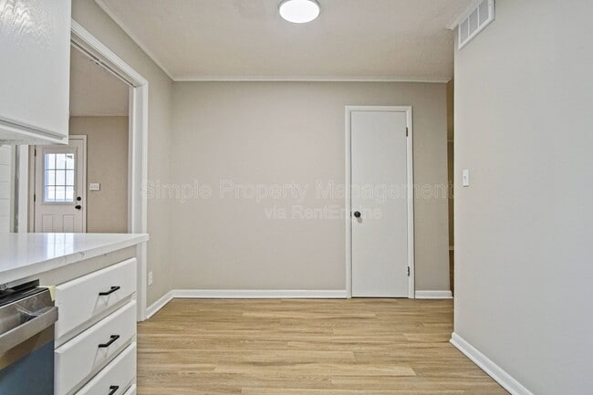 Building Photo - 1607 Denison Dr