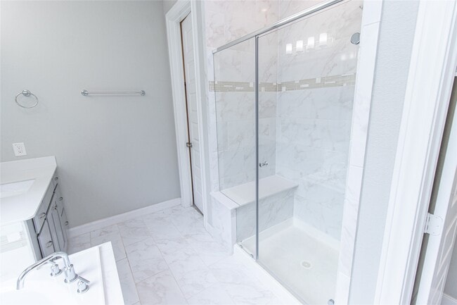 Building Photo - 13411 Lake Willoughby Ln